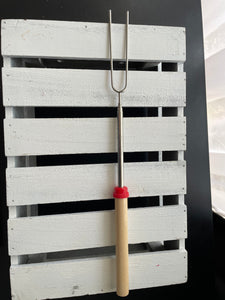 MARSHMALLOW TELESCOPIC ROASTING STICK